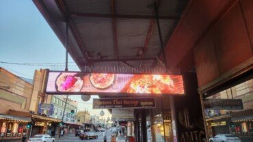 In-Store Digital Signage (2)