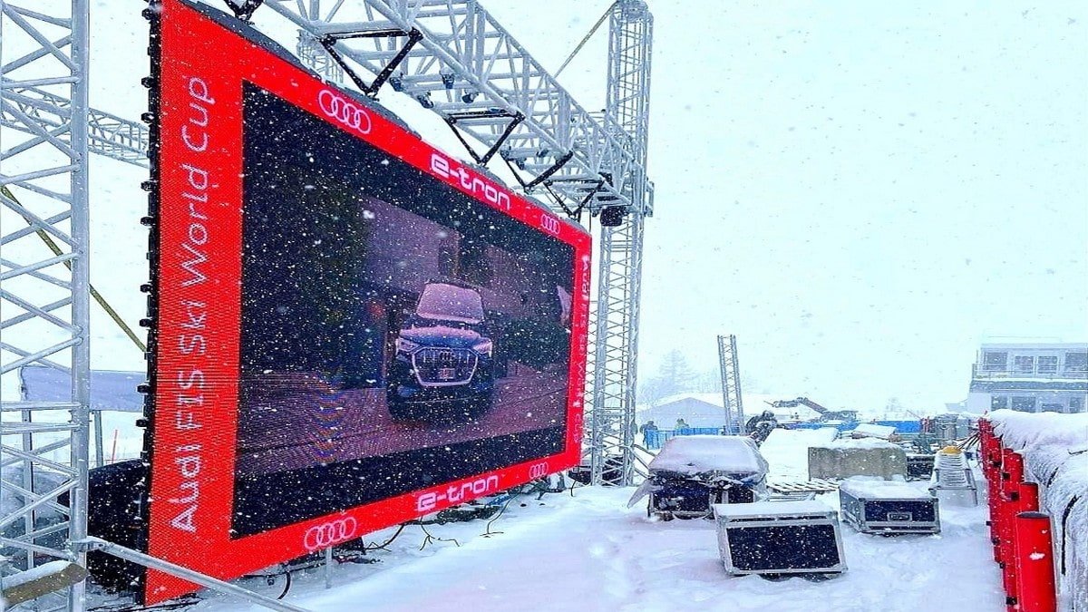 LED Screen Maintenance