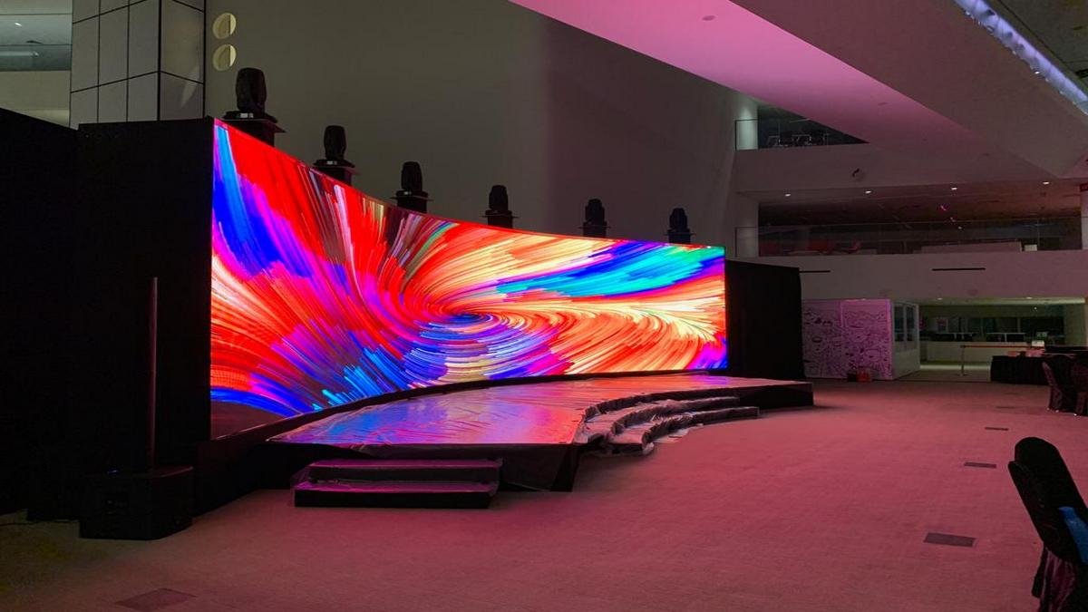 Curved and Custom-Shaped LED Walls