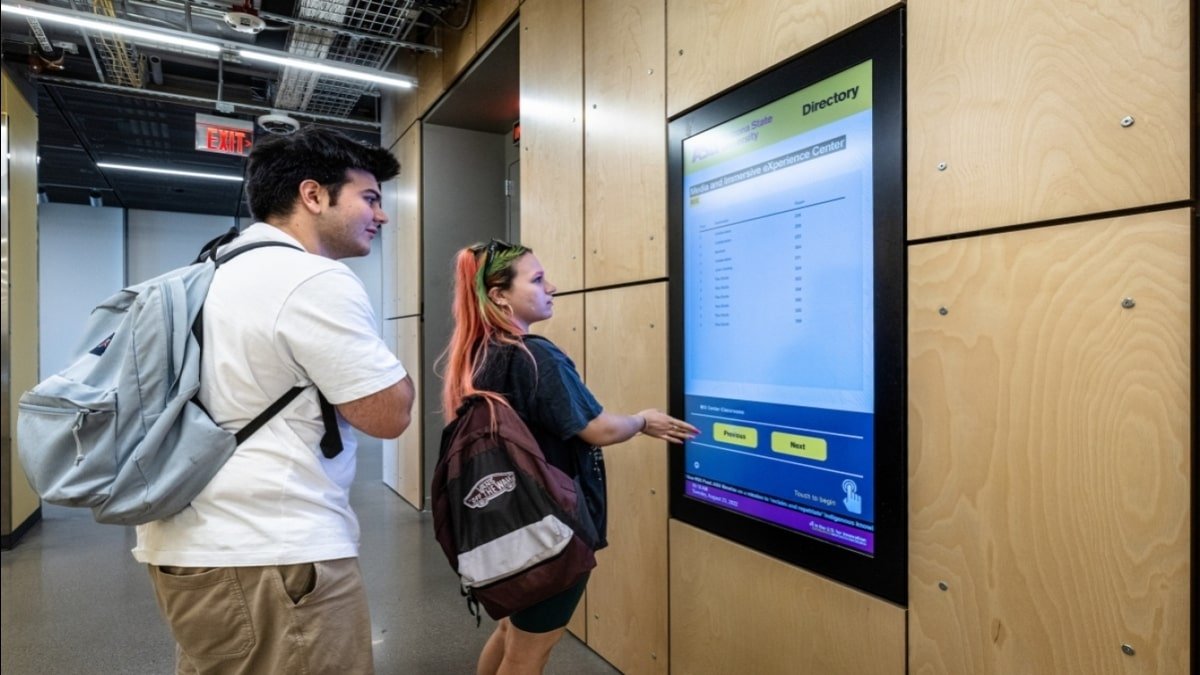 Digital Signage in Schools and Universities