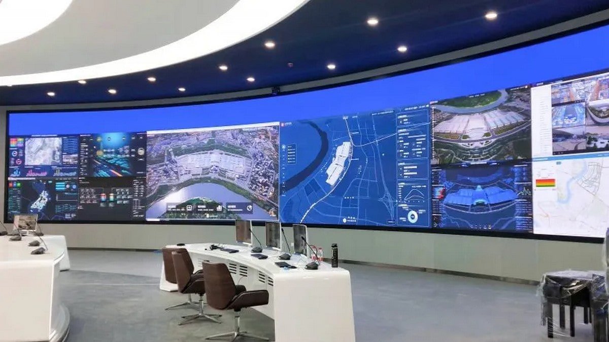 Fine-Pitch LED Walls